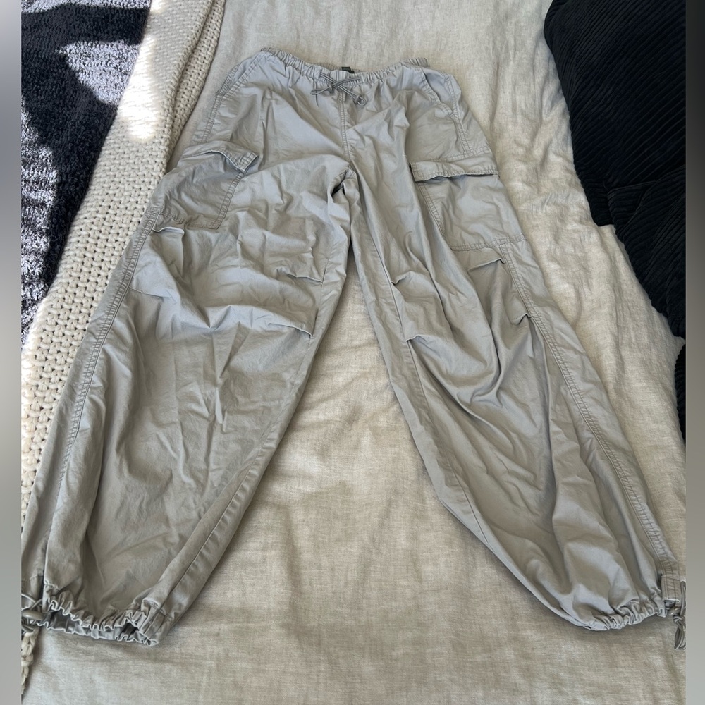 Wild Fable women’s clay color Cargo Parachute Pants